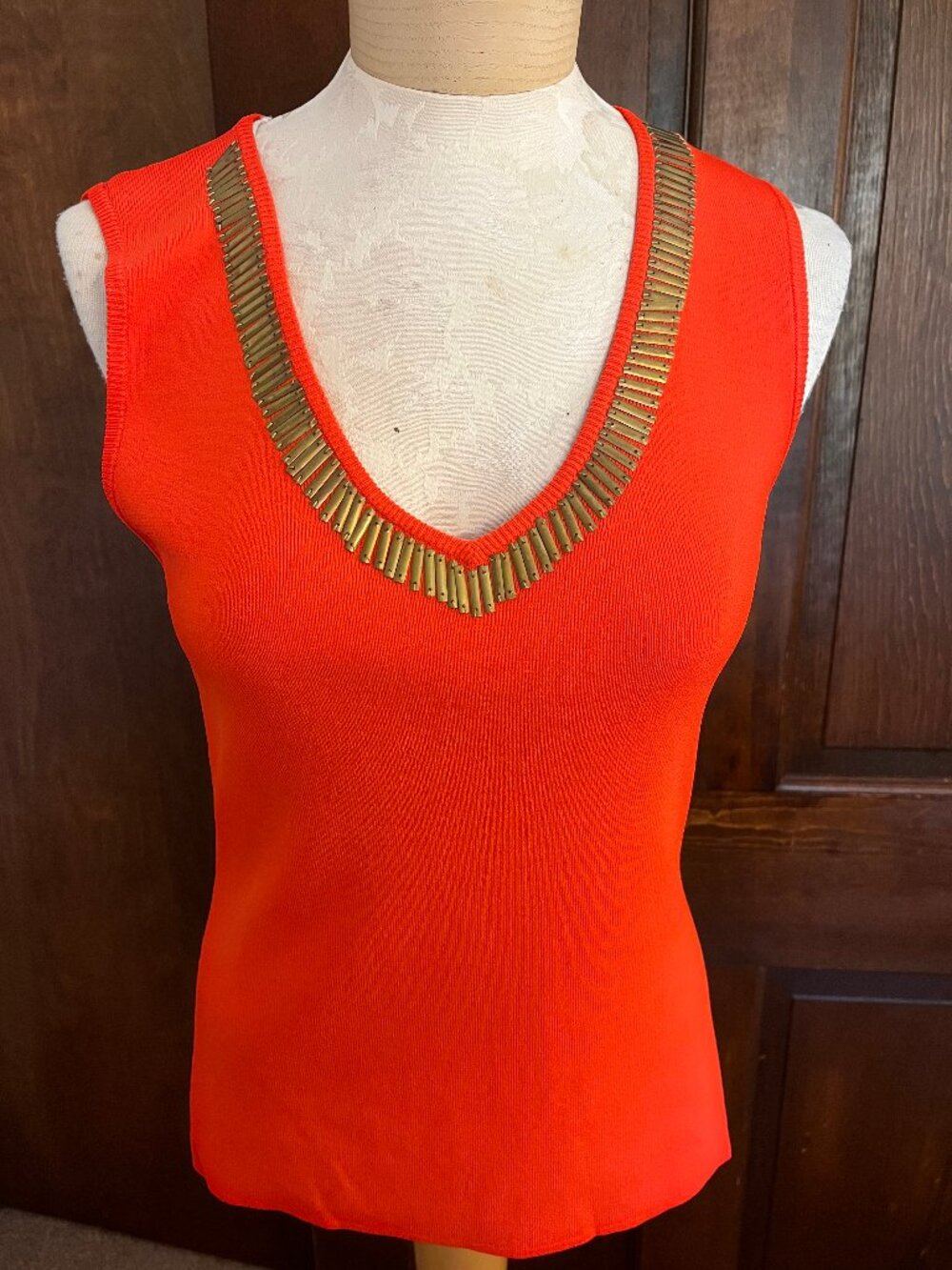Cable & Gauge Orange Gold Embellished V Neck Knit Top, Size M